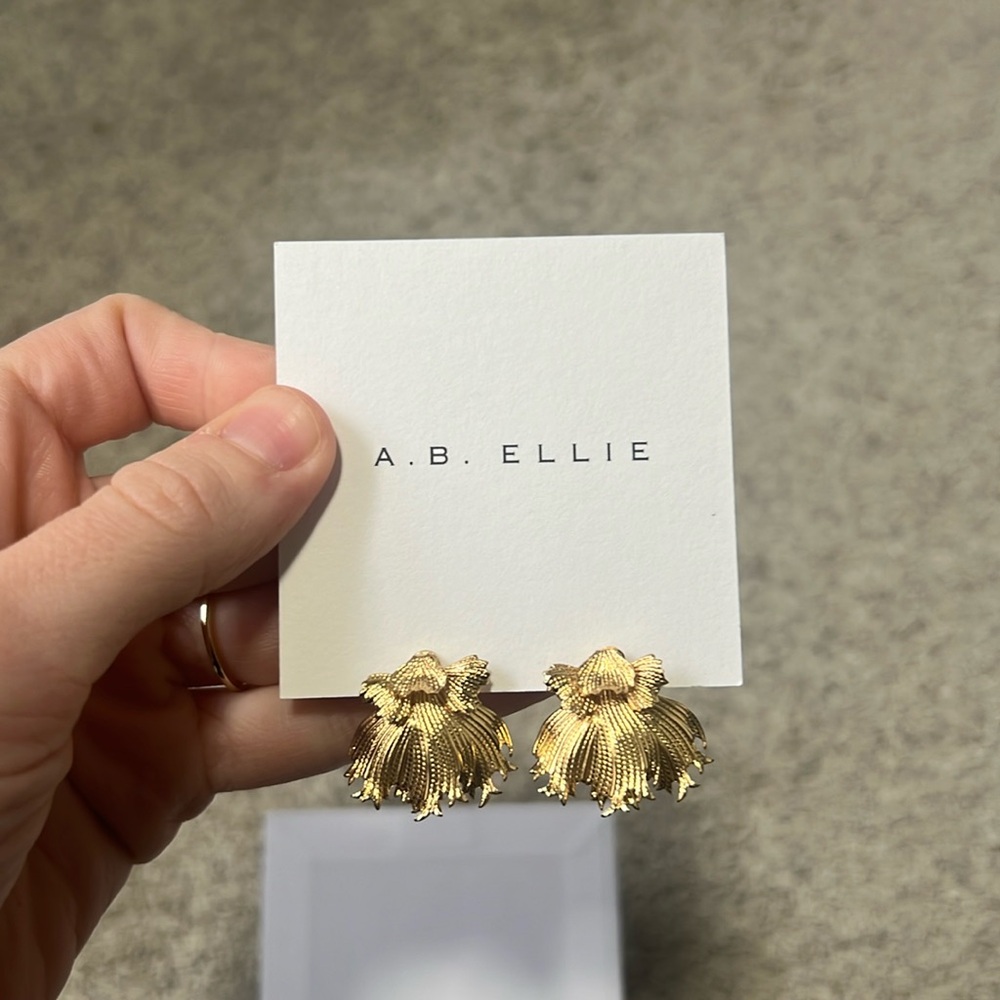 A.b.Ellie flower earrings